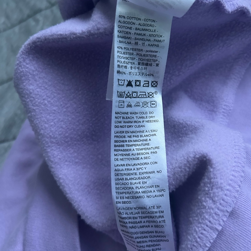 Levi’s Purple Floral Peace Crewneck Sweater - Picture 8 of 12